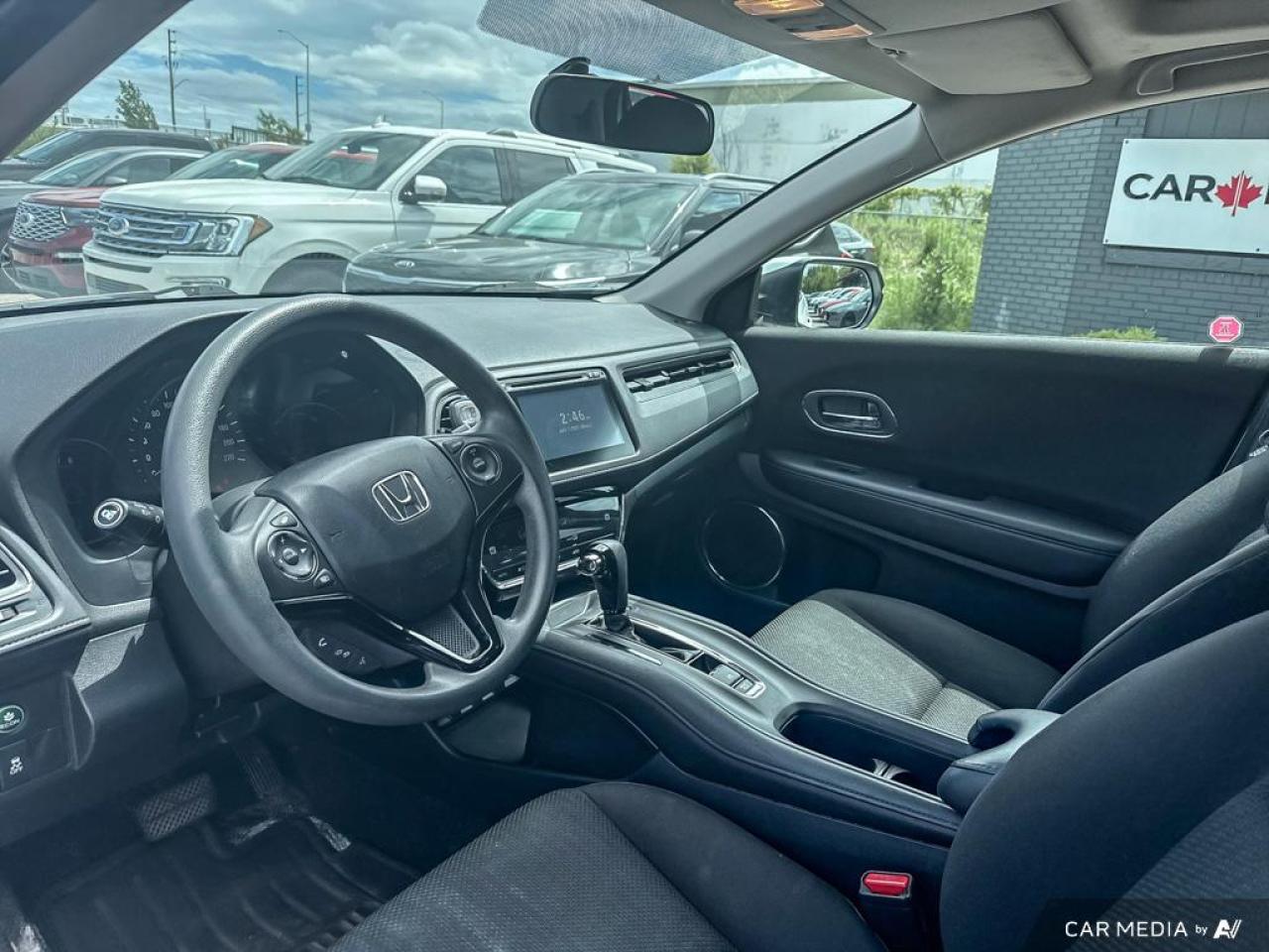 2018 Honda HR-V EX / NO ACCIDENTS / SUNROOF / HTD SEATS / AWD - Photo #9