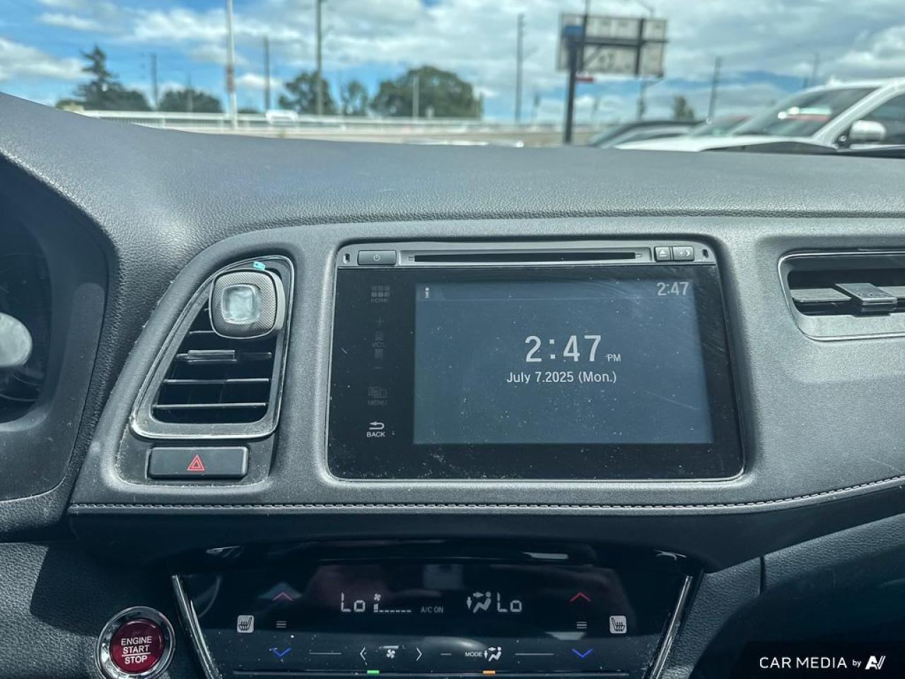 2018 Honda HR-V EX / NO ACCIDENTS / SUNROOF / HTD SEATS / AWD - Photo #15