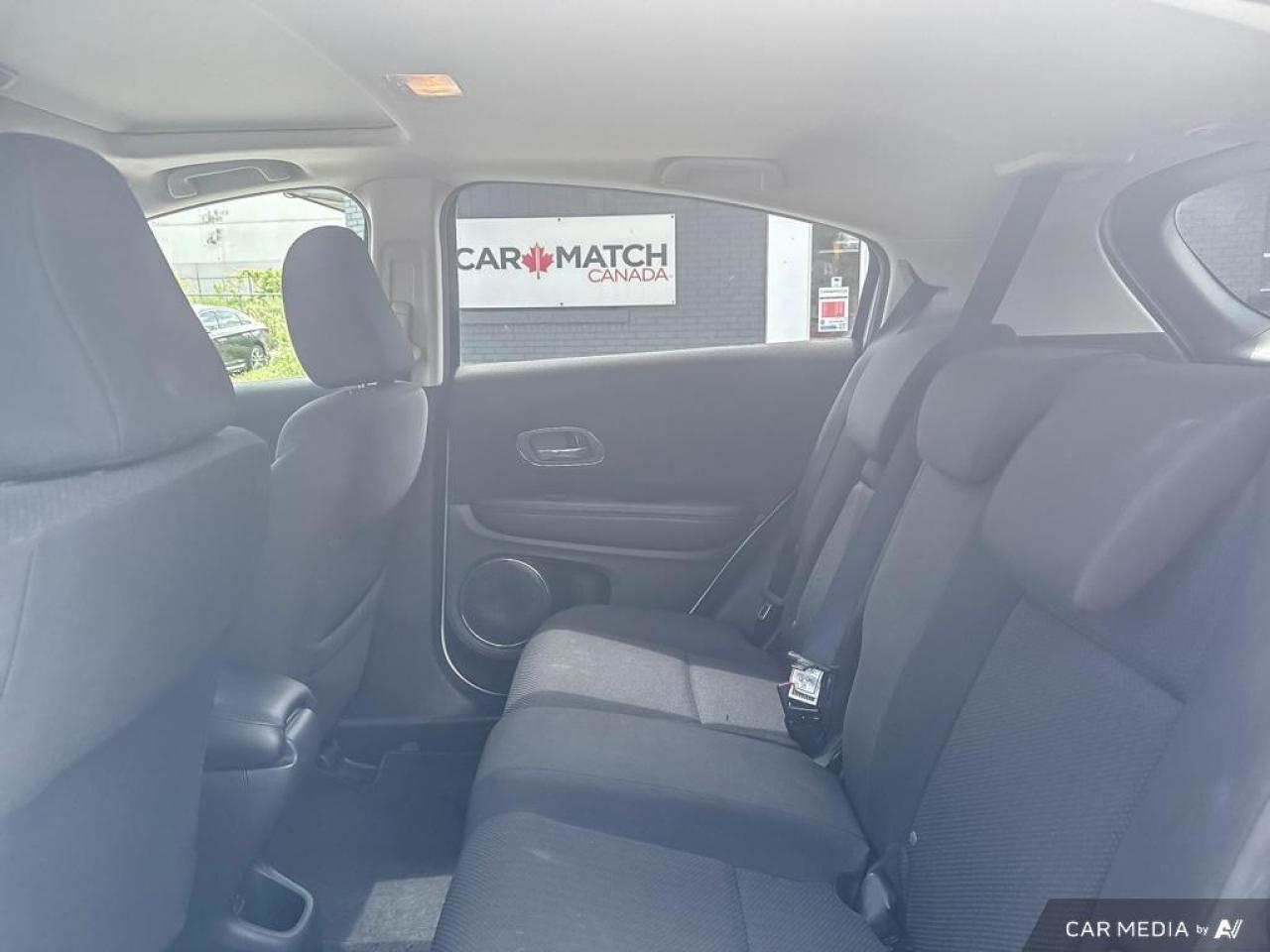 2018 Honda HR-V EX / NO ACCIDENTS / SUNROOF / HTD SEATS / AWD - Photo #11