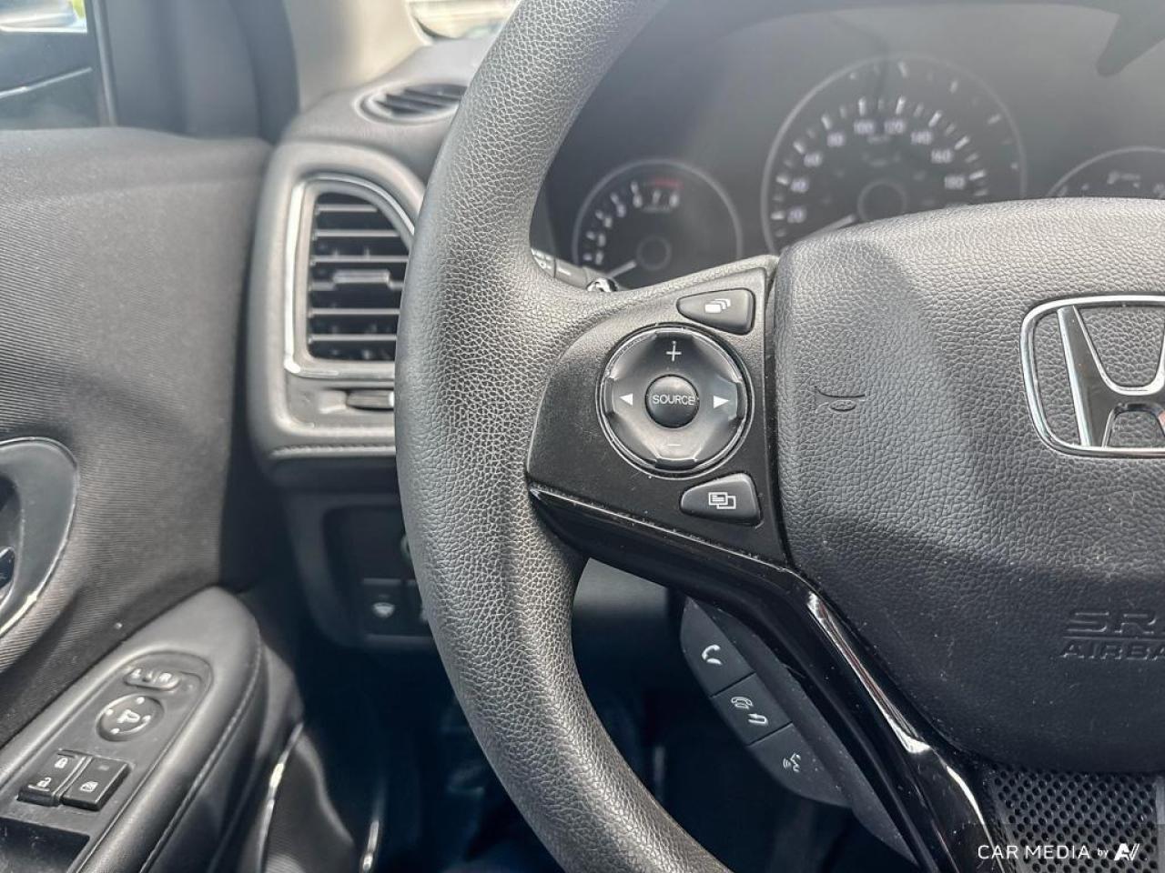 2018 Honda HR-V EX / NO ACCIDENTS / SUNROOF / HTD SEATS / AWD - Photo #21