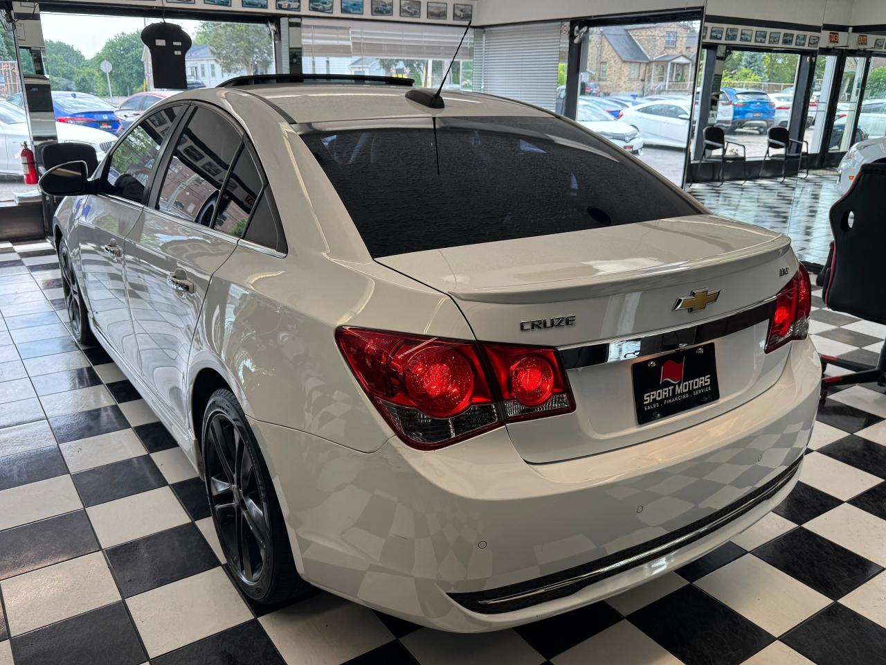 2016 Chevrolet Cruze LTZ+New Tires+Roof+BSM+GPS+CLEAN CARFAX - Photo #8