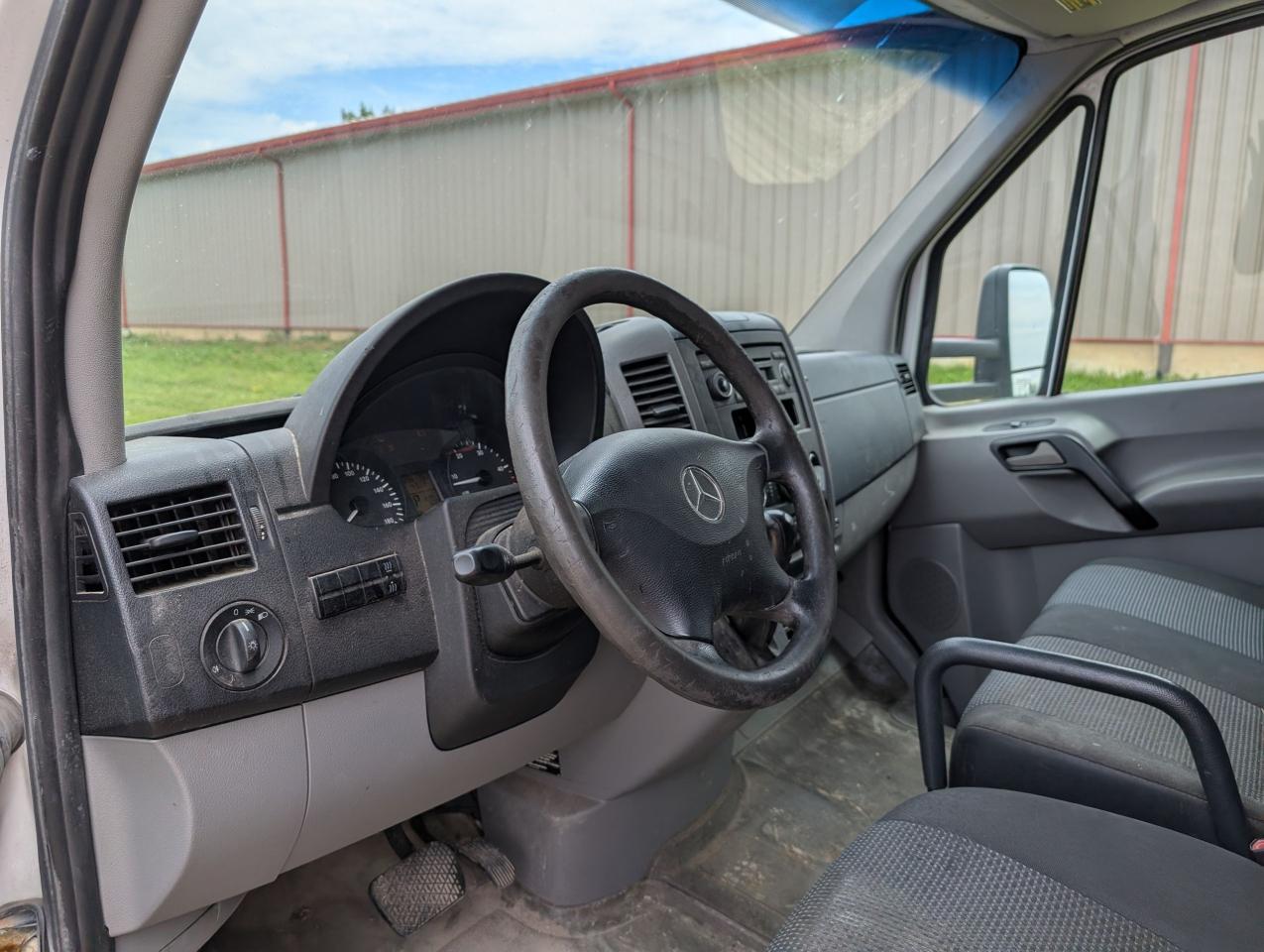 2011 Mercedes-Benz Sprinter Chassis-Cabs BASE 2WD Reg Cab 170 WB Photo