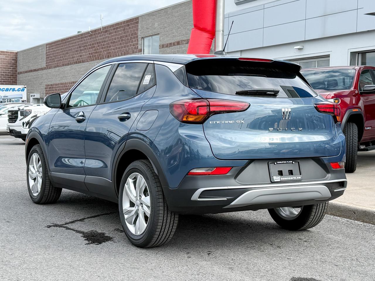 2026 Buick Encore GX Preferred 1.3L 3CYL WITH REMOTE START/ENTRY, HEATED SEATS, HEATED STEERING WHEEL, HD REAR VISION CAMERA, APPLE CARPLAY AND ANDROID AUTO Photo2