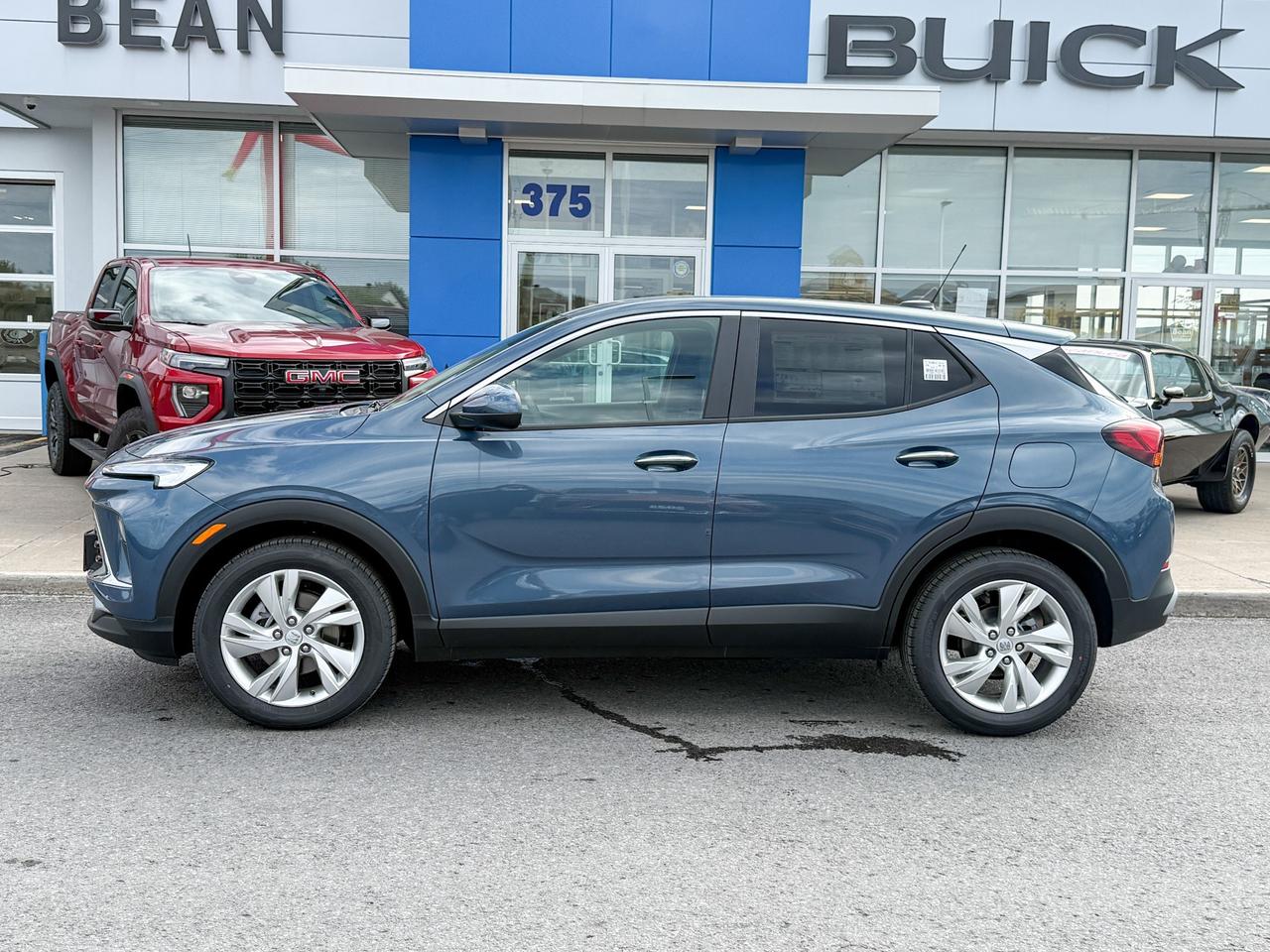 2026 Buick Encore GX Preferred 1.3L 3CYL WITH REMOTE START/ENTRY, HEATED SEATS, HEATED STEERING WHEEL, HD REAR VISION CAMERA, APPLE CARPLAY AND ANDROID AUTO Photo5