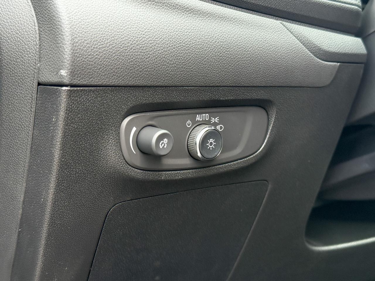 2026 Buick Encore GX Preferred 1.3L 3CYL WITH REMOTE START/ENTRY, HEATED SEATS, HEATED STEERING WHEEL, HD REAR VISION CAMERA, APPLE CARPLAY AND ANDROID AUTO Photo