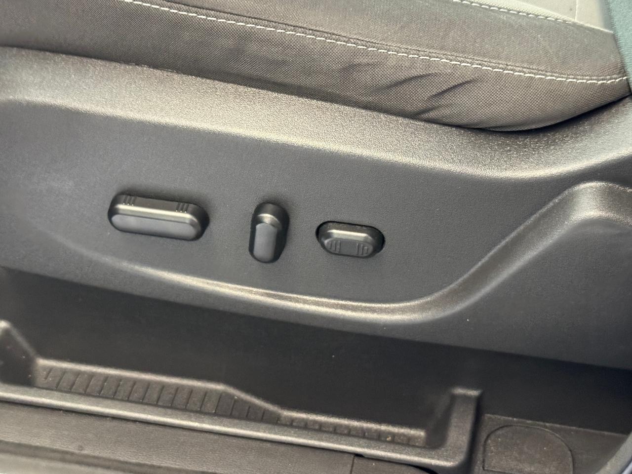 2014 Ford Escape SE+New Tires+Camera+Heated Seats+Bluetooth Photo97