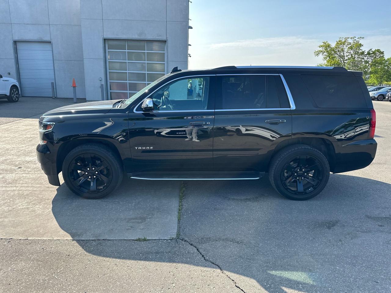 2017 Chevrolet Tahoe Premier | 1 Owner | Clean Carfax | GM Serviced Photo6