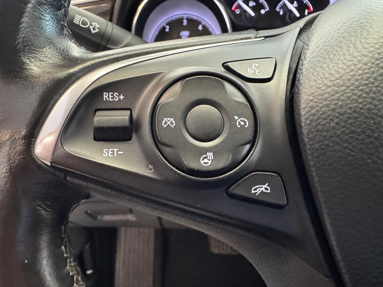 2019 Buick Envision AWD Essence+Roof+Leather+ApplePlay+CLEAN CARFAX - Photo #48