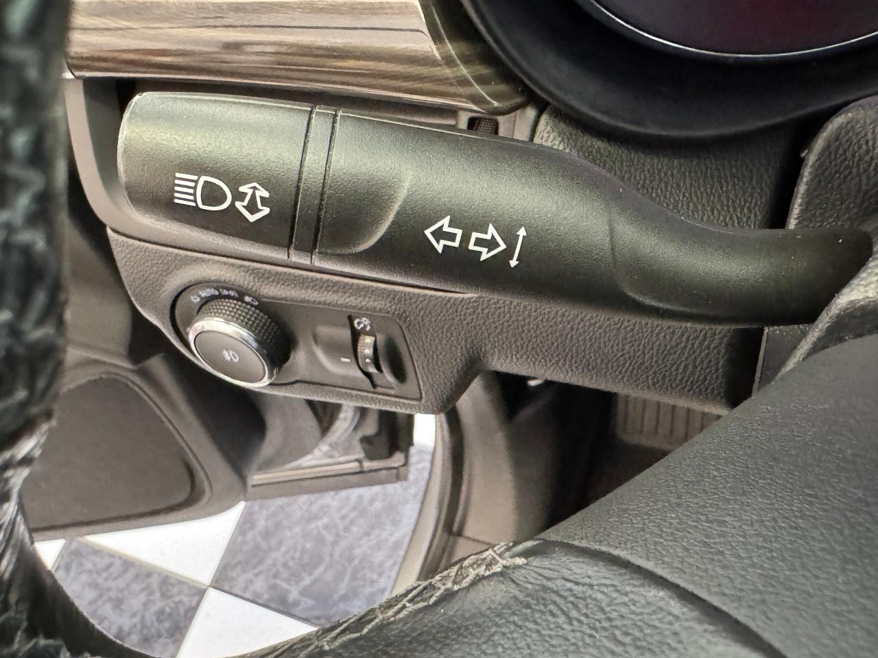 2019 Buick Envision AWD Essence+Roof+Leather+ApplePlay+CLEAN CARFAX - Photo #50