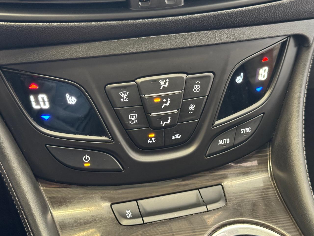 2019 Buick Envision AWD Essence+Roof+Leather+ApplePlay+CLEAN CARFAX Photo36
