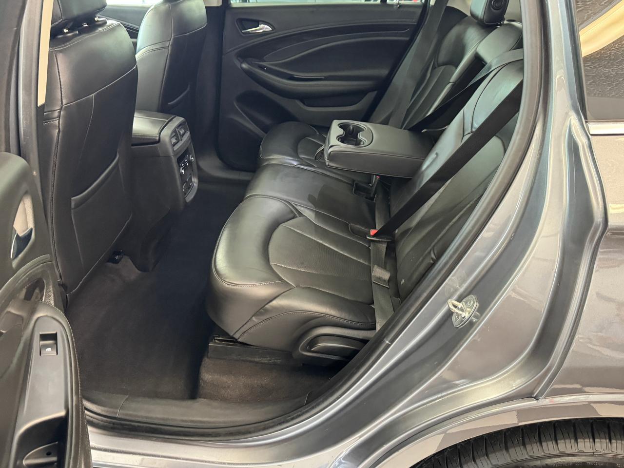 2019 Buick Envision AWD Essence+Roof+Leather+ApplePlay+CLEAN CARFAX - Photo #28