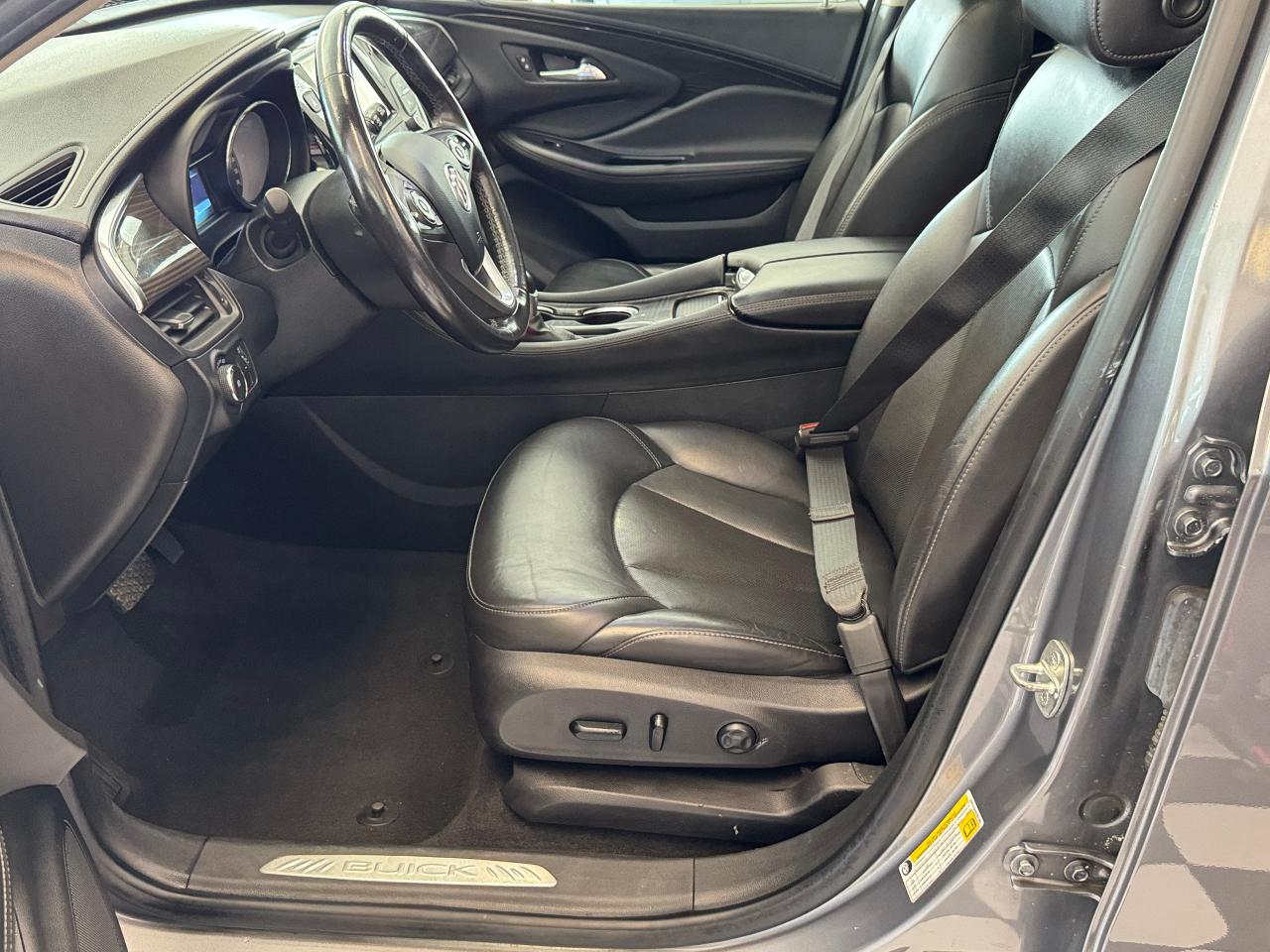 2019 Buick Envision AWD Essence+Roof+Leather+ApplePlay+CLEAN CARFAX - Photo #23