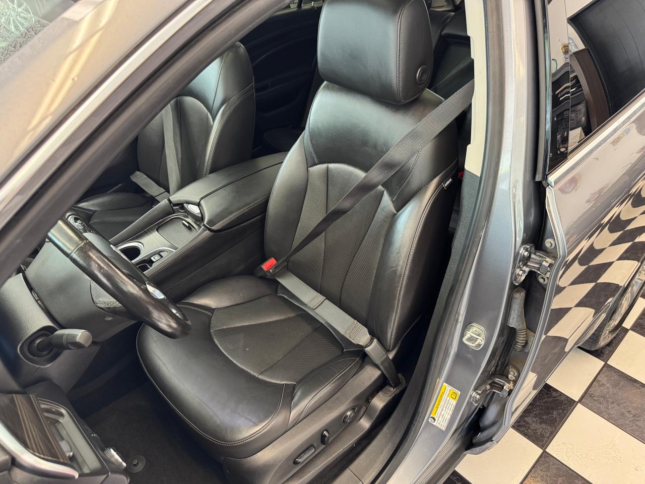 2019 Buick Envision AWD Essence+Roof+Leather+ApplePlay+CLEAN CARFAX - Photo #24