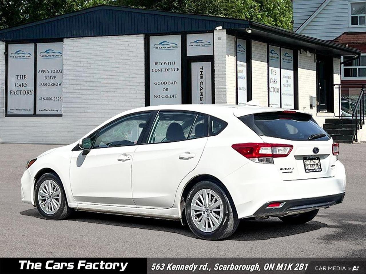 2017 Subaru Impreza Touring AWD Apple CarPlay / Camera /  1-Owner - Photo #4