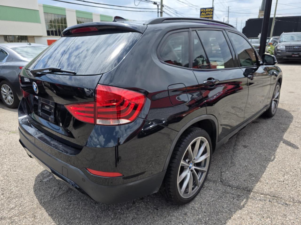 2013 BMW X1 xDrive35i M Package AWD Photo