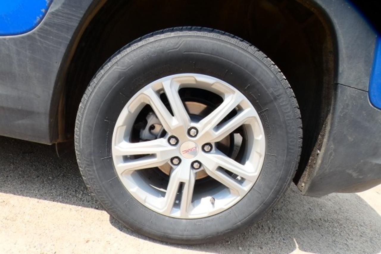 2024 GMC Terrain SLE AWD 4dr w/Htd cloth, BUC - Photo #17