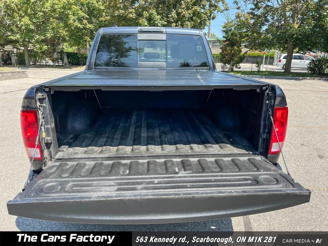 2018 RAM 1500 Outdoorsman 4x4 Crew Cab 5'7" Box 1-Owner - Mint! - Photo #11