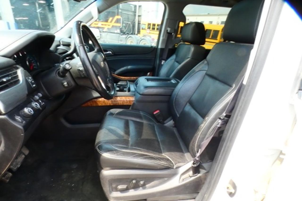 2016 Chevrolet Tahoe LTZ w/H&C L, Htd wheel, S/R, NAV, BUC - Photo #11