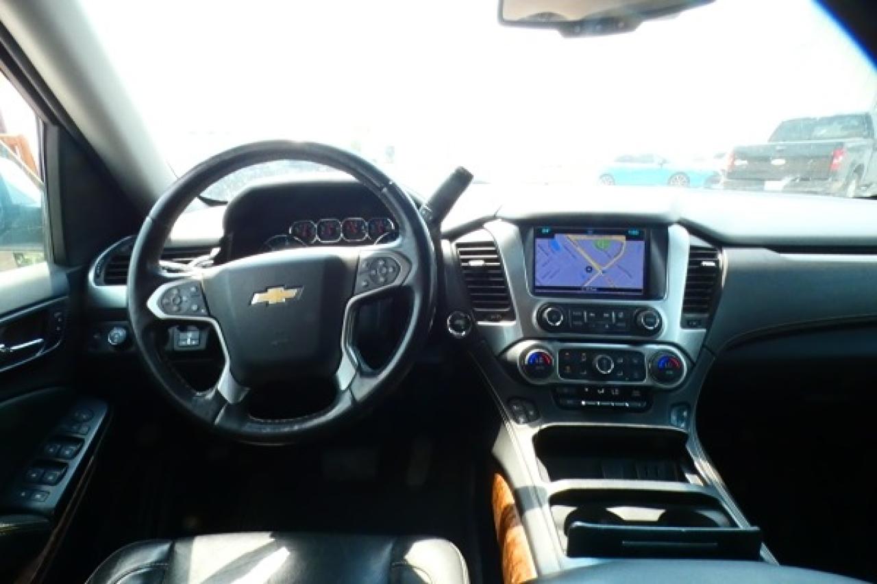 2016 Chevrolet Tahoe LTZ w/H&C L, Htd wheel, S/R, NAV, BUC - Photo #12