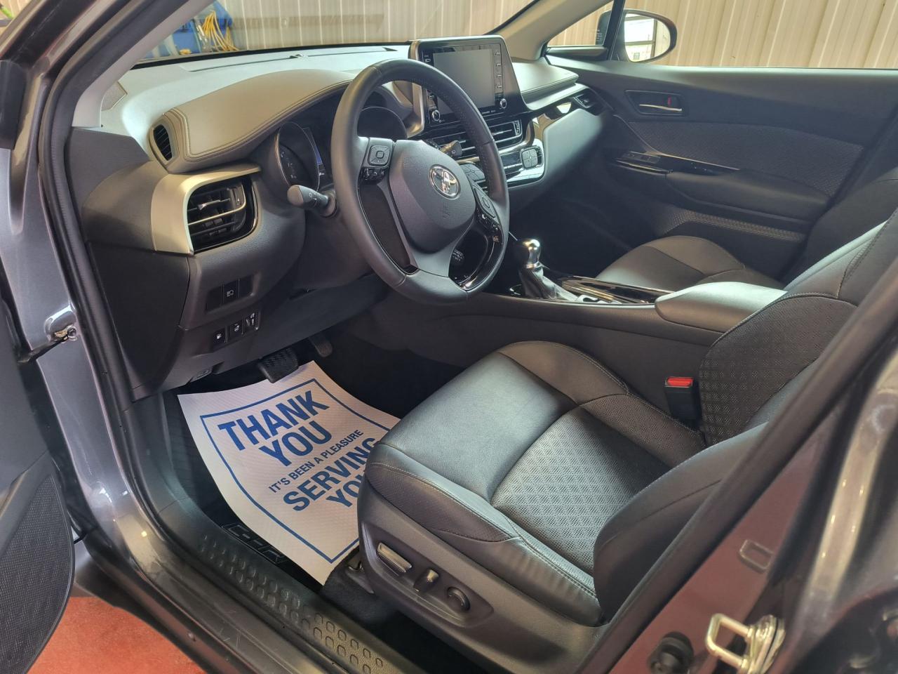 2021 Toyota C-HR Limited Photo1
