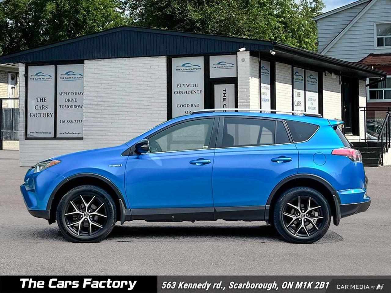 2017 Toyota RAV4 SE Hybrid Leather / Nav / Camera No Accident! - Photo #3