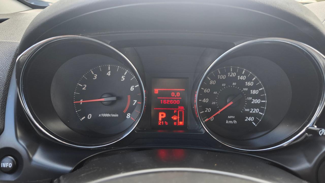2018 Mitsubishi RVR SE AWC, Heated seats, Bluetooth - Photo #11