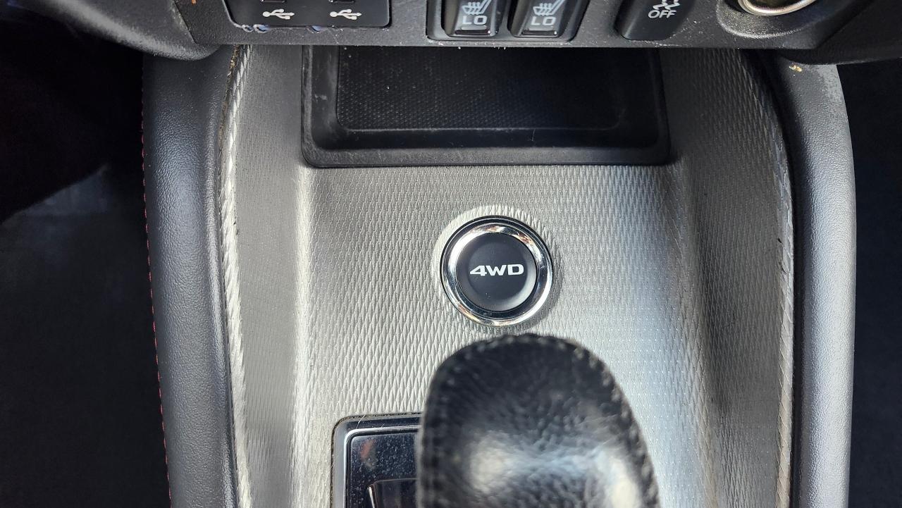 2018 Mitsubishi RVR SE AWC, Heated seats, Bluetooth - Photo #14