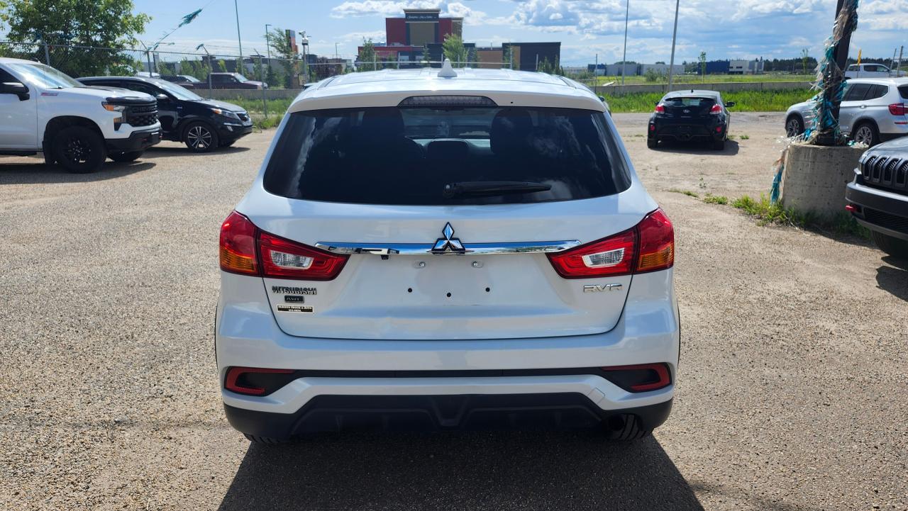 2018 Mitsubishi RVR SE AWC, Heated seats, Bluetooth - Photo #5