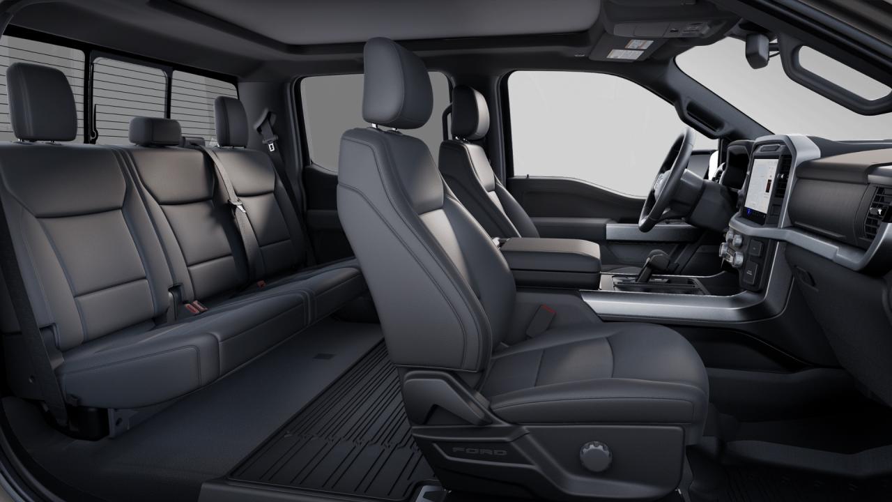 2025 Ford F-150 XLT 4WD SuperCrew 5.5' Box Photo5