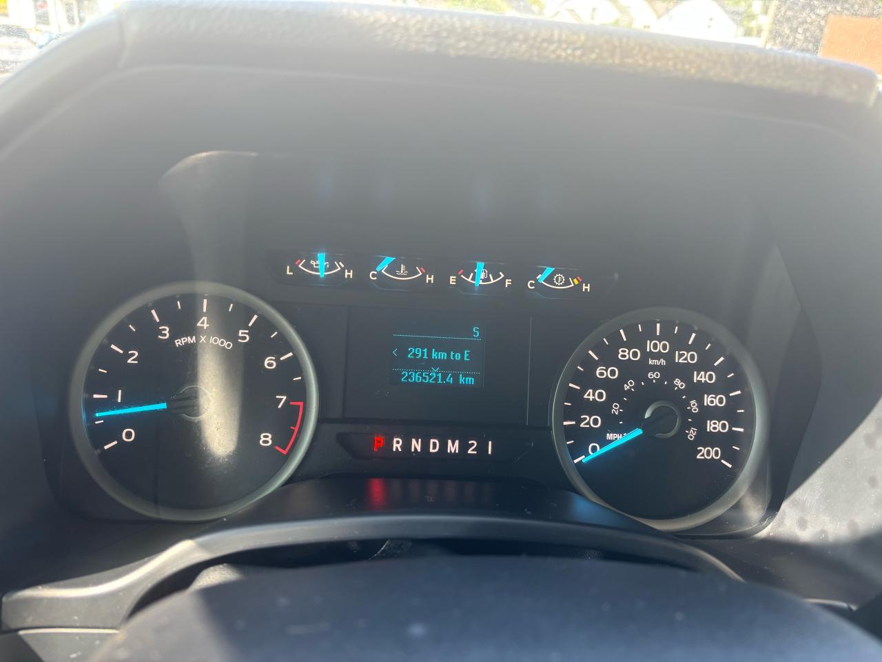 2019 Ford F-150 XLT, Reg. Cab. 8 Ft. Box. - Photo #12