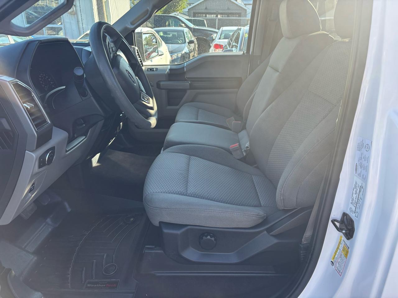 2019 Ford F-150 XLT, Reg. Cab. 8 Ft. Box. - Photo #9