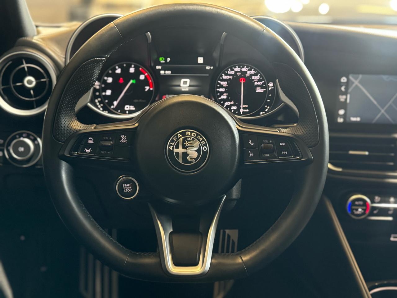 2021 Alfa Romeo Giulia TI SPORT|NAV|BSM|LKA|FCW|HK SOUND|PANO ROOF| - Photo #12