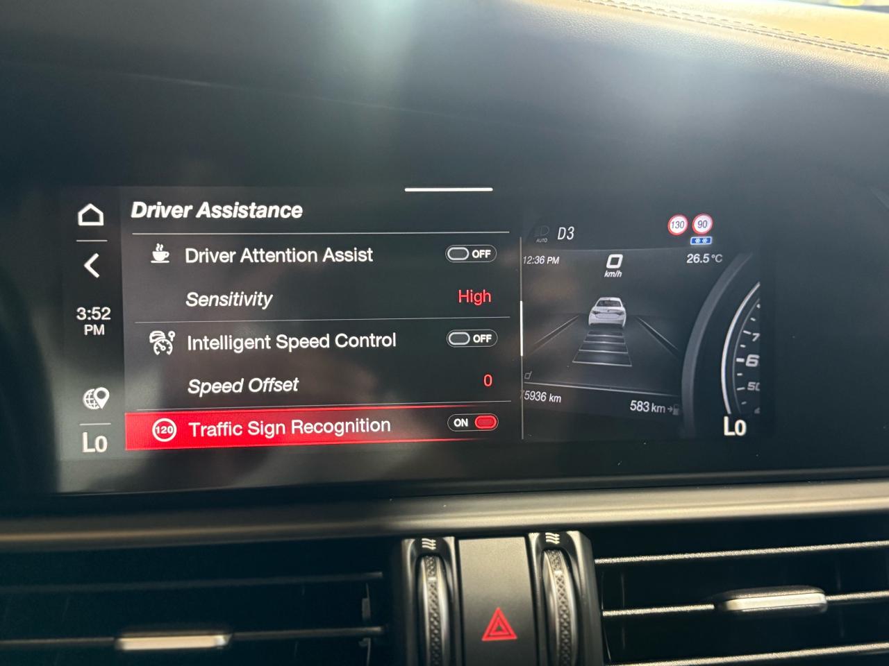 2021 Alfa Romeo Giulia TI SPORT|NAV|BSM|LKA|FCW|HK SOUND|PANO ROOF| - Photo #19