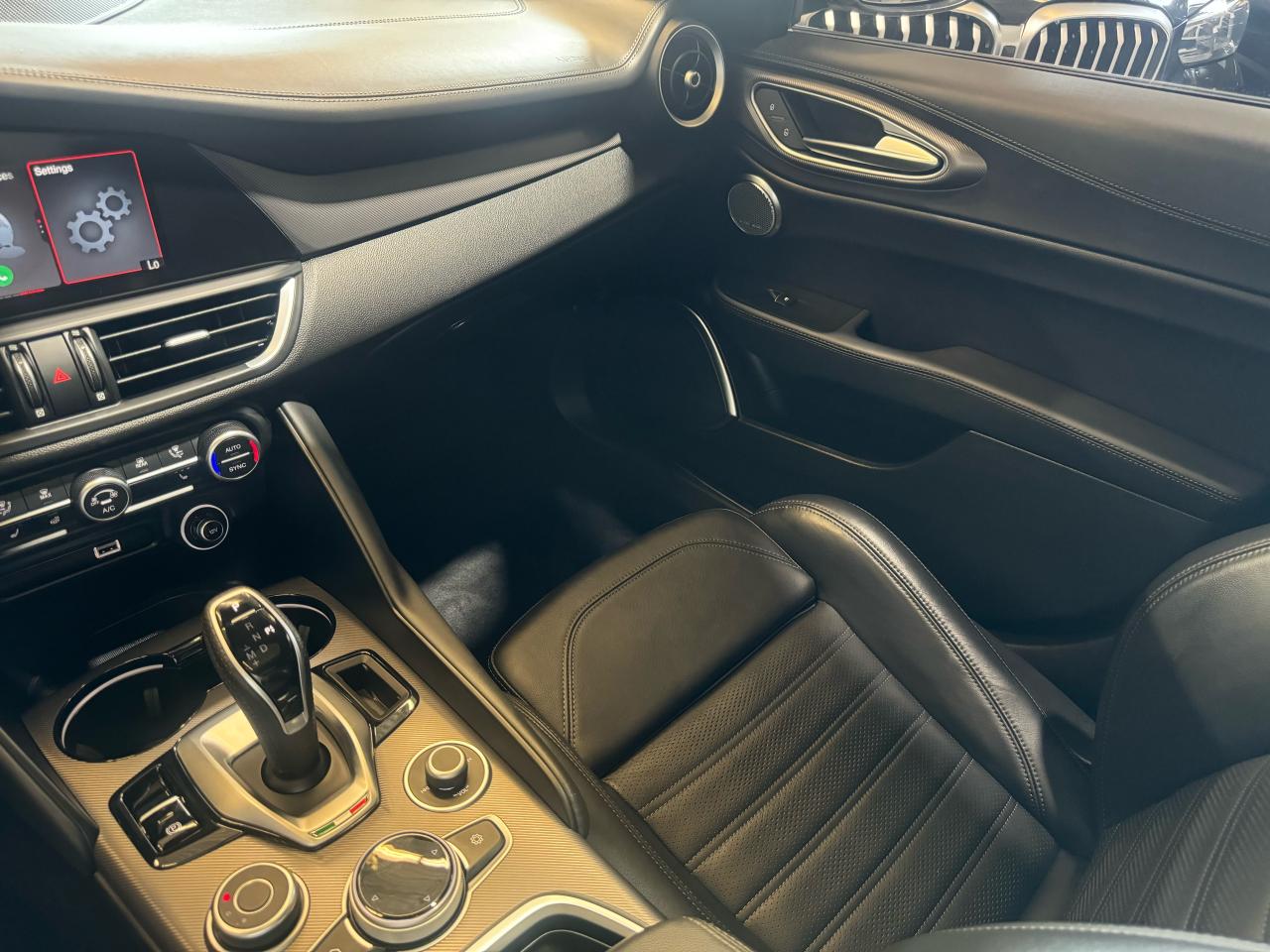 2021 Alfa Romeo Giulia TI SPORT|NAV|BSM|LKA|FCW|HK SOUND|PANO ROOF| - Photo #23