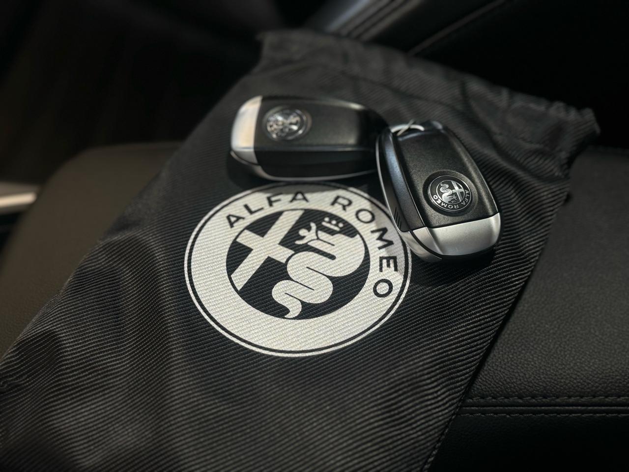 2021 Alfa Romeo Giulia TI SPORT|NAV|BSM|LKA|FCW|HK SOUND|PANO ROOF| - Photo #22