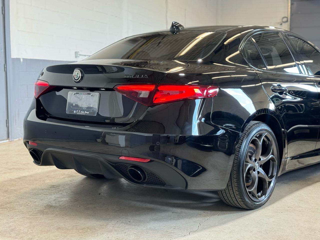 2021 Alfa Romeo Giulia TI SPORT|NAV|BSM|LKA|FCW|HK SOUND|PANO ROOF| - Photo #33