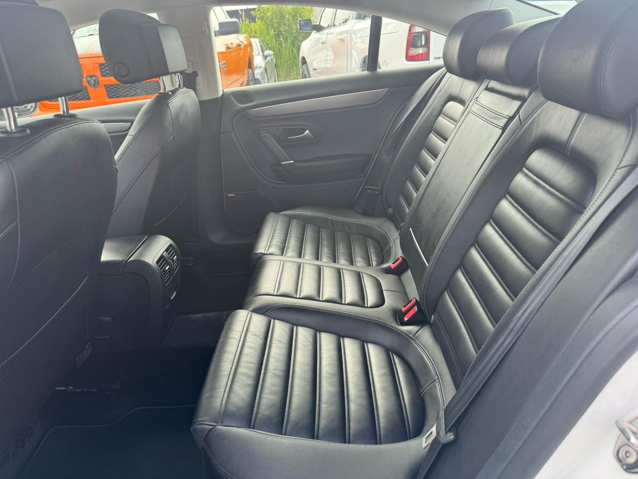 2013 Volkswagen Passat CC Highline - Photo #11