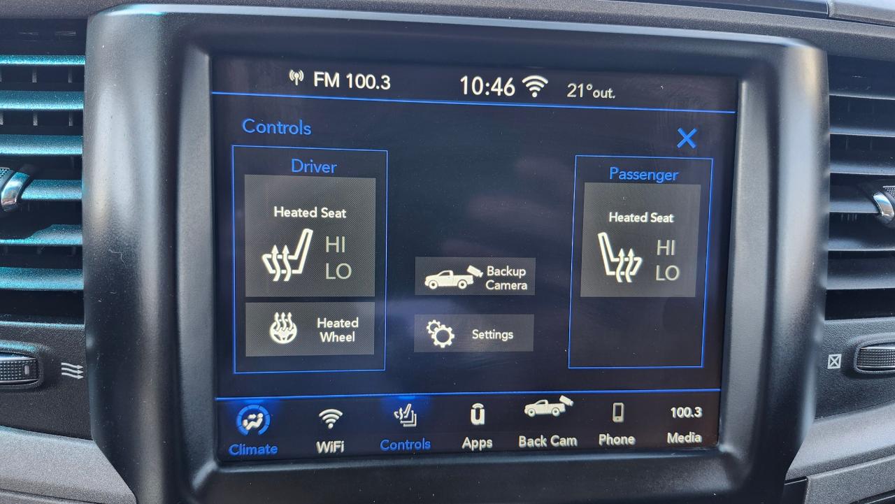 2020 RAM 1500 Classic Express 4x4, Crewcab BU Cam, Htd seats/steer - Photo #14