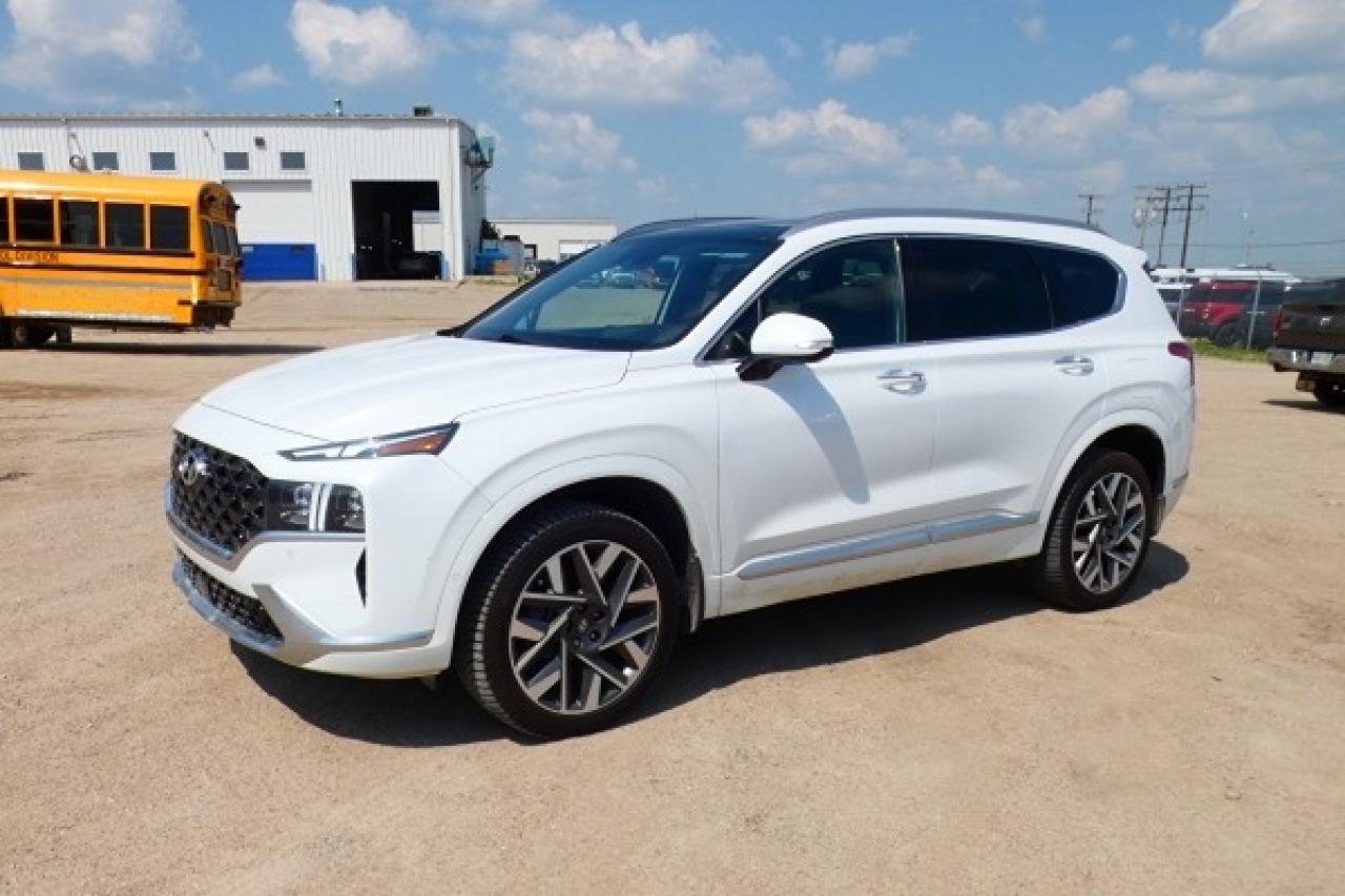 2022 Hyundai Santa Fe Ult. Cal. AWD 2.5T w/H&C L, pano S/R, NAV, BUC,HUD - Photo #2