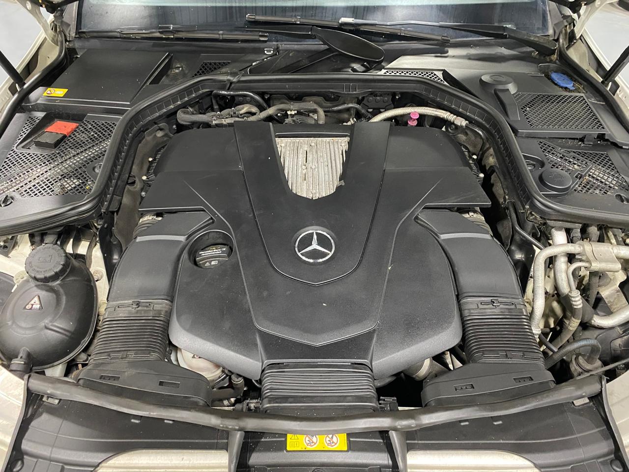 2015 Mercedes-Benz C-Class C 400 - Photo #9