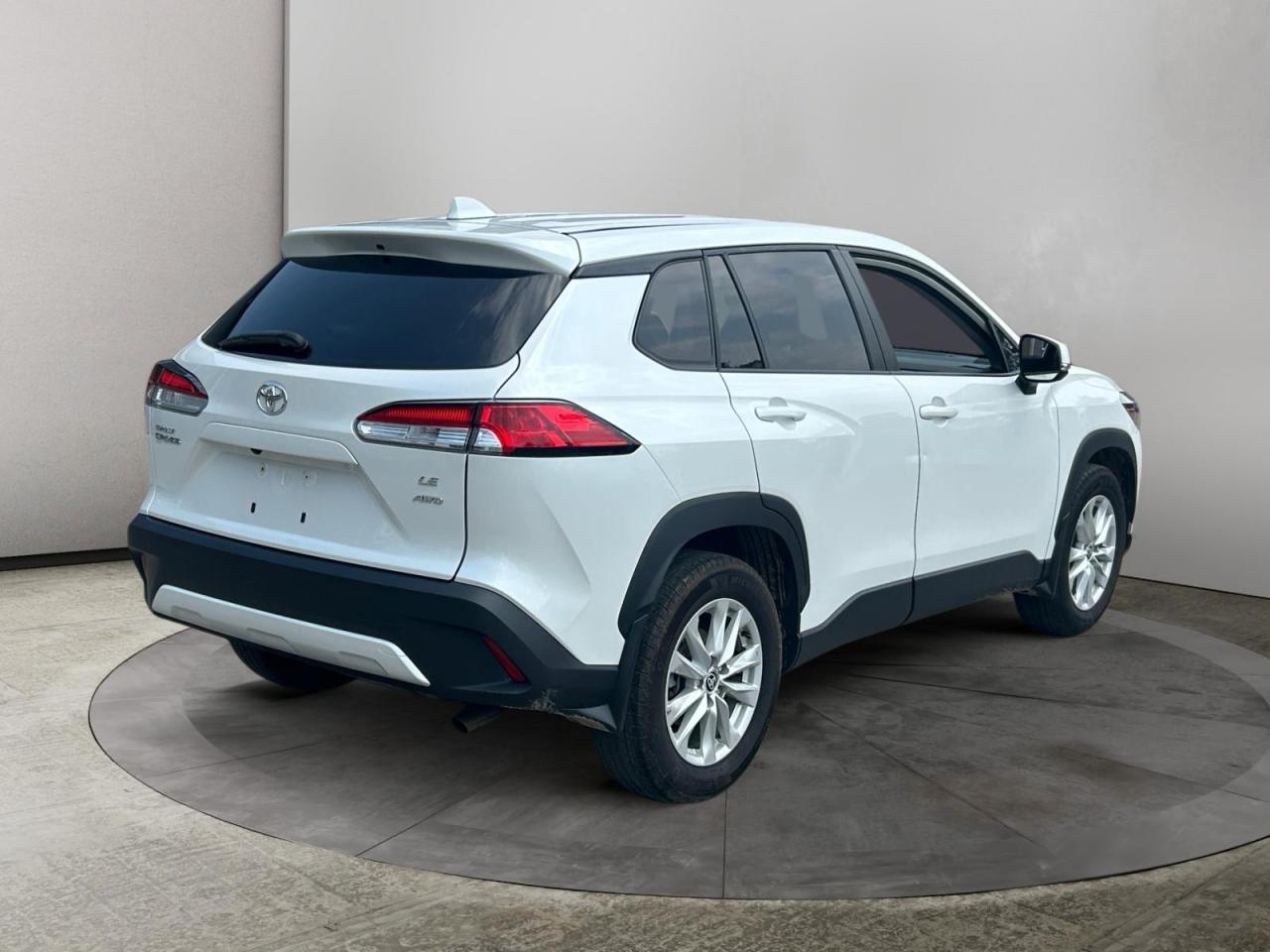 2023 Toyota Corolla Cross LE Photo