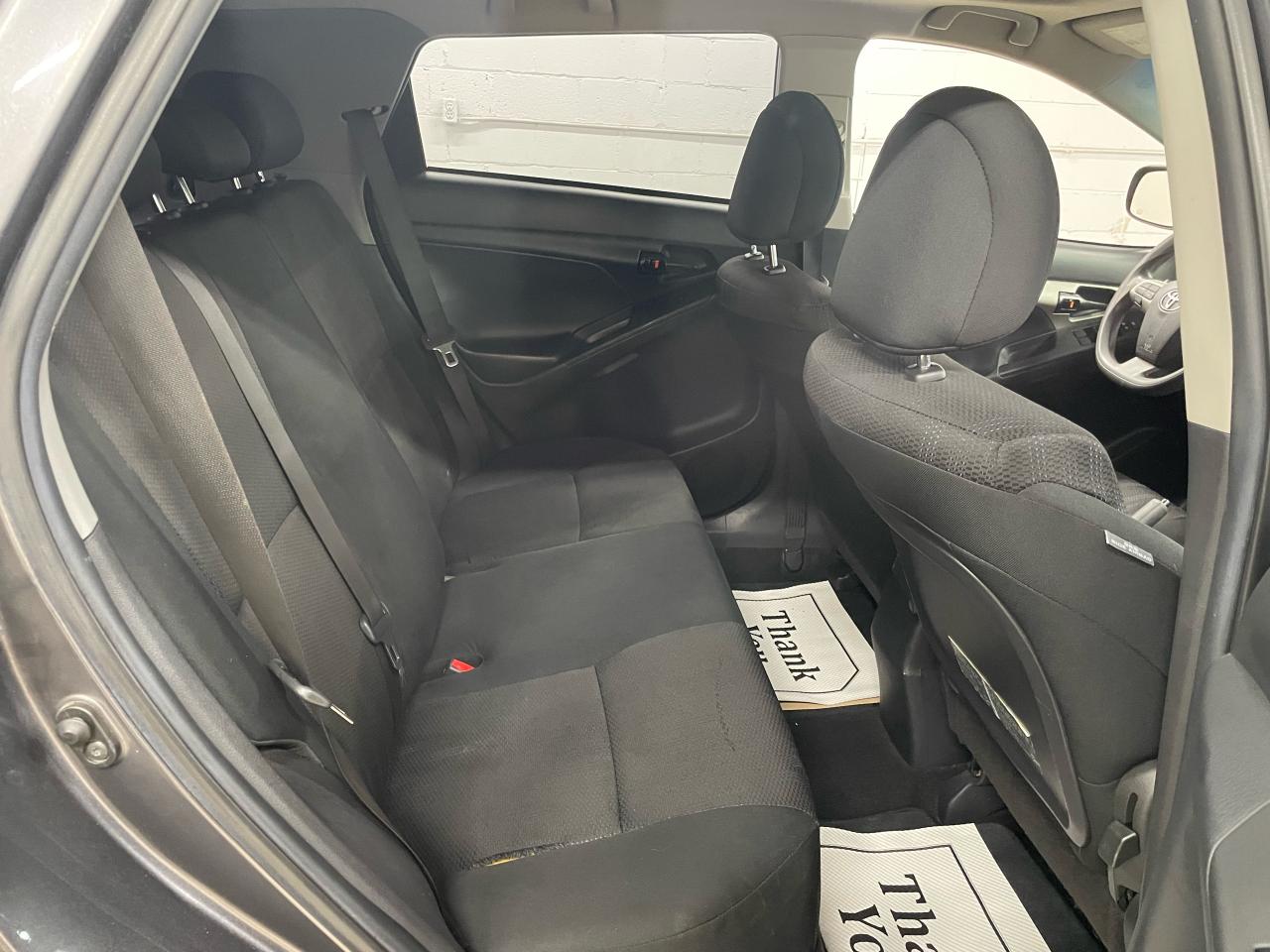 2014 Toyota Matrix S Photo13