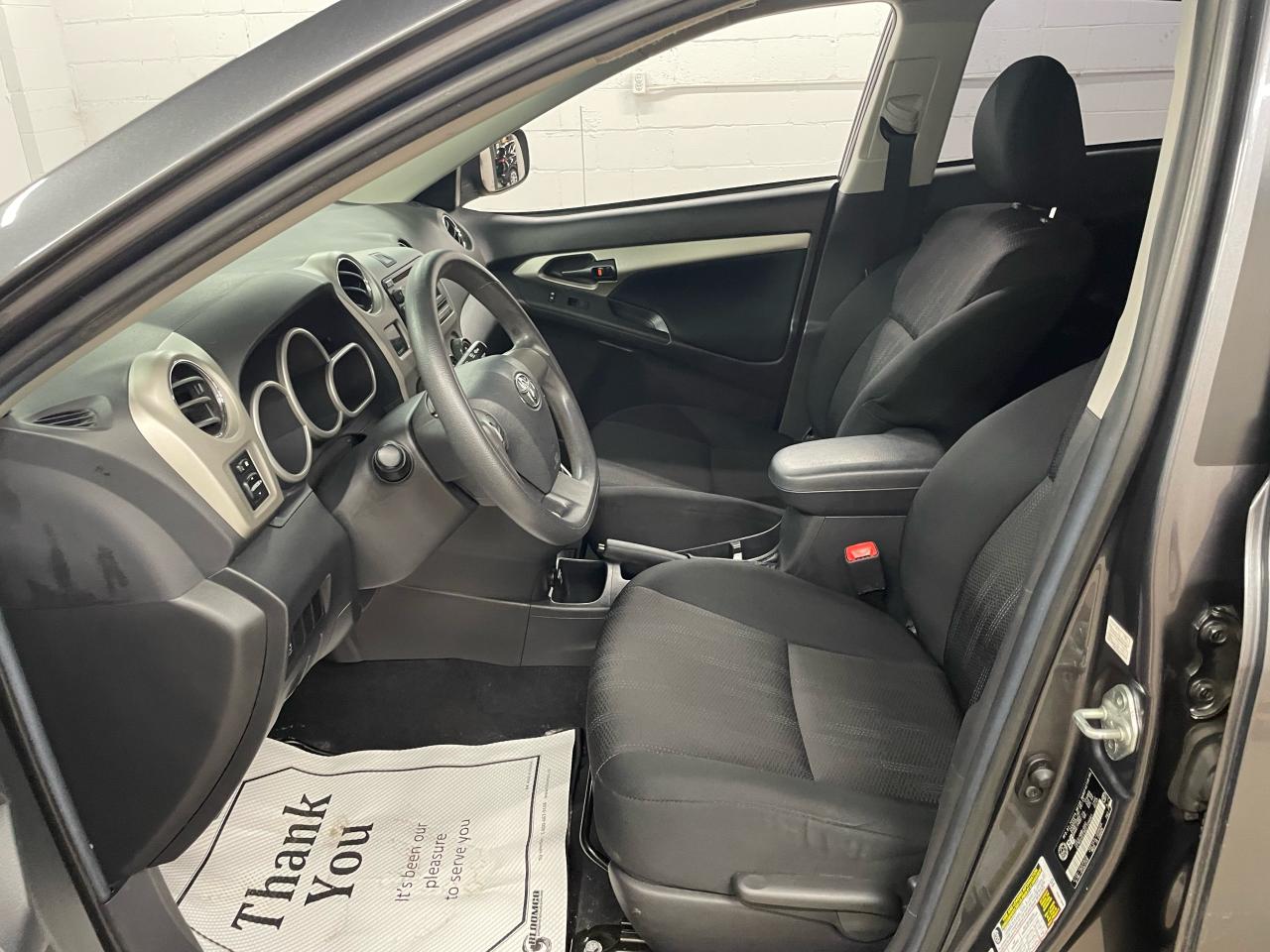 2014 Toyota Matrix S Photo11