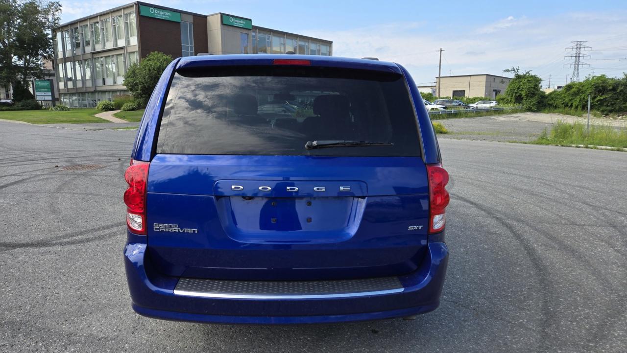 2019 Dodge Grand Caravan SE Plus - Photo #4