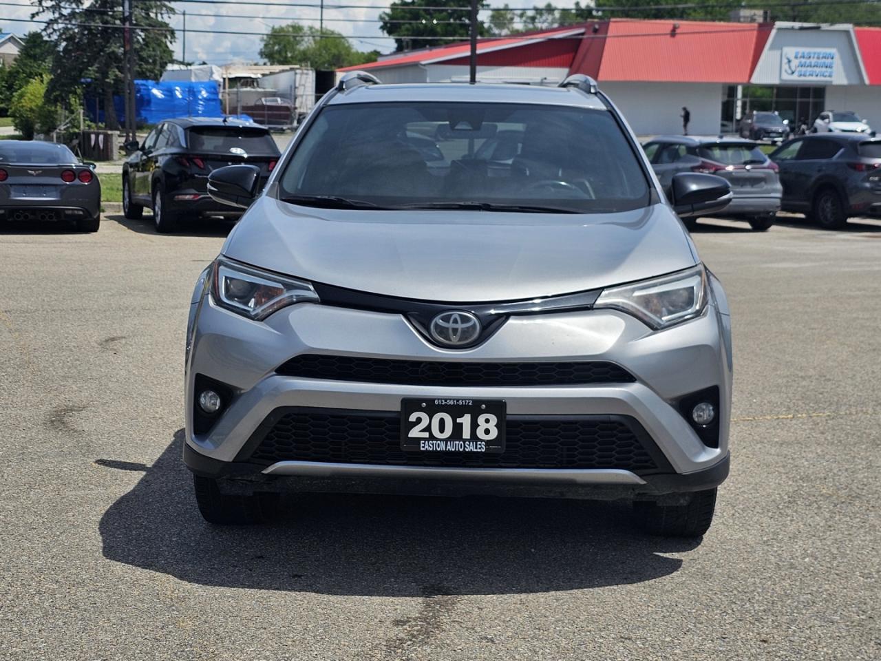 2018 Toyota RAV4 se - Photo #2
