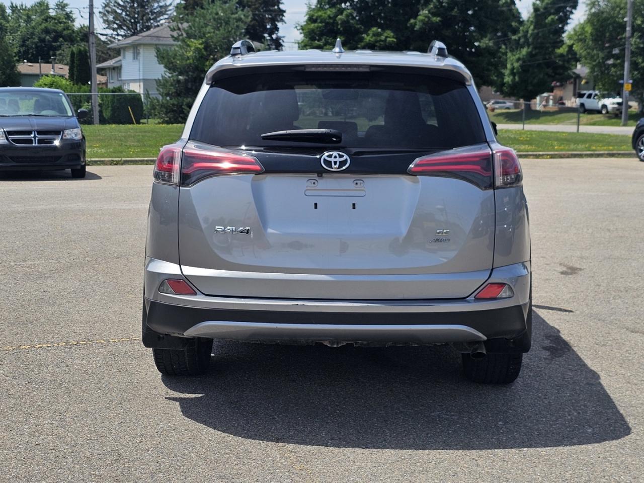 2018 Toyota RAV4 se - Photo #6