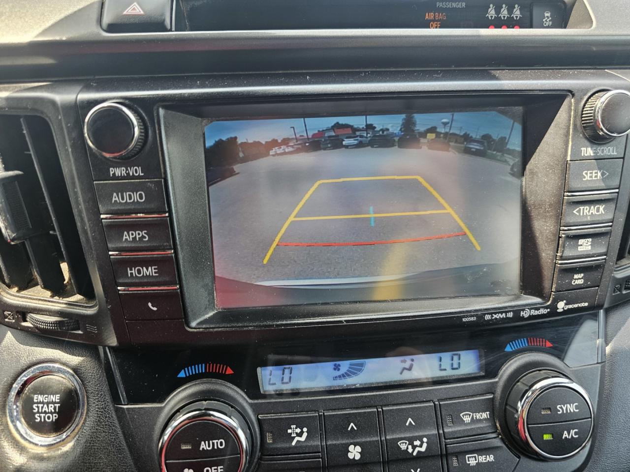 2018 Toyota RAV4 se - Photo #16