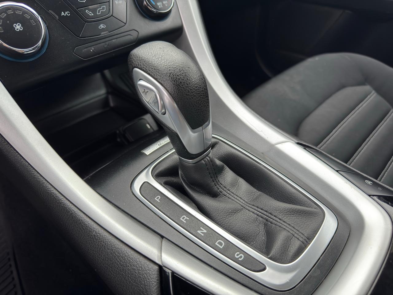 2014 Ford Fusion FINANCING AVAILABLE Photo12