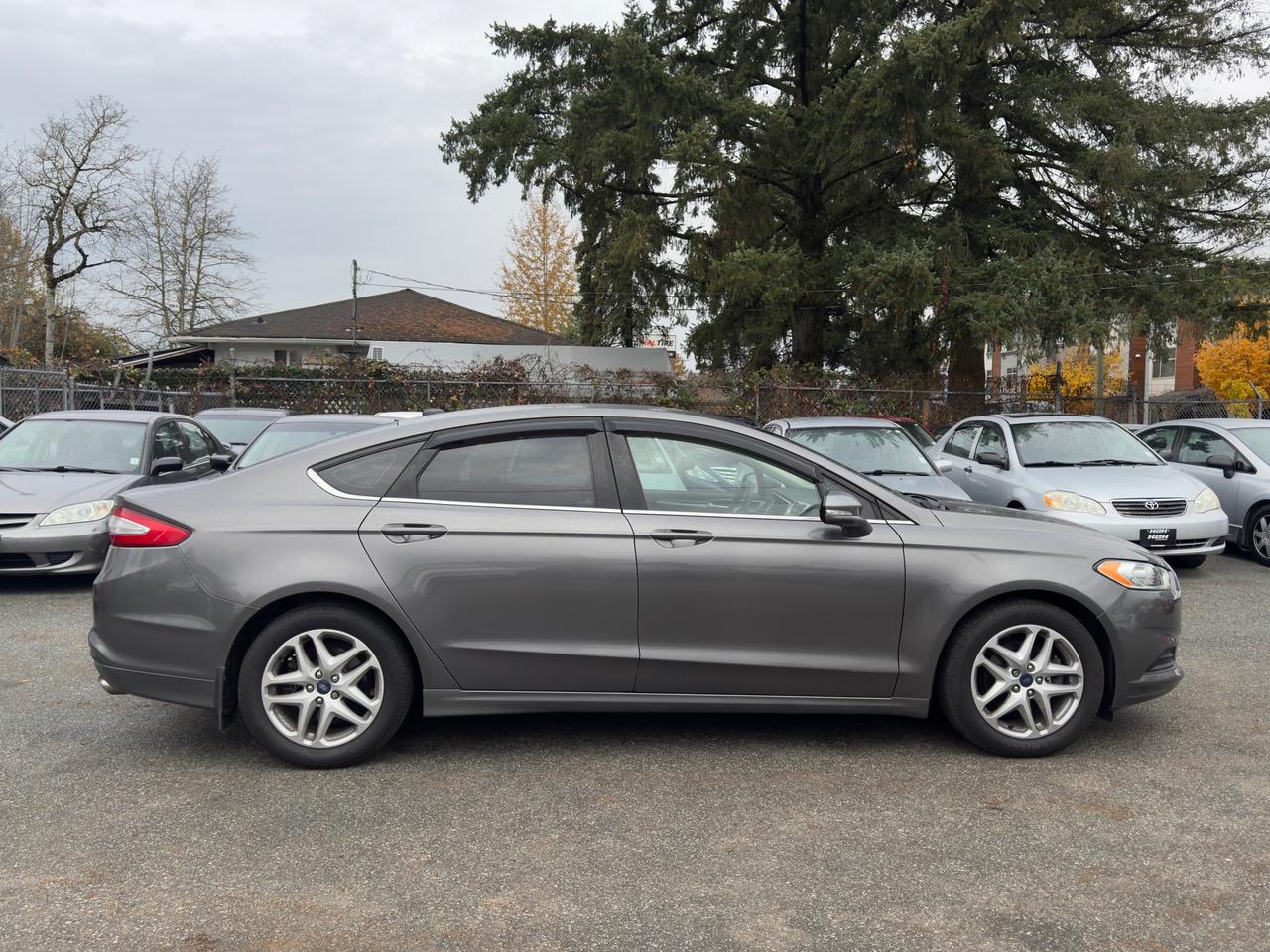 2014 Ford Fusion FINANCING AVAILABLE Photo4