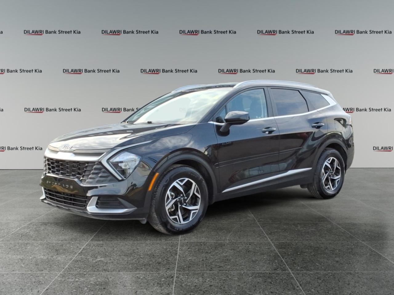 Used 2023 Kia Sportage LX FWD for sale in Gloucester, ON